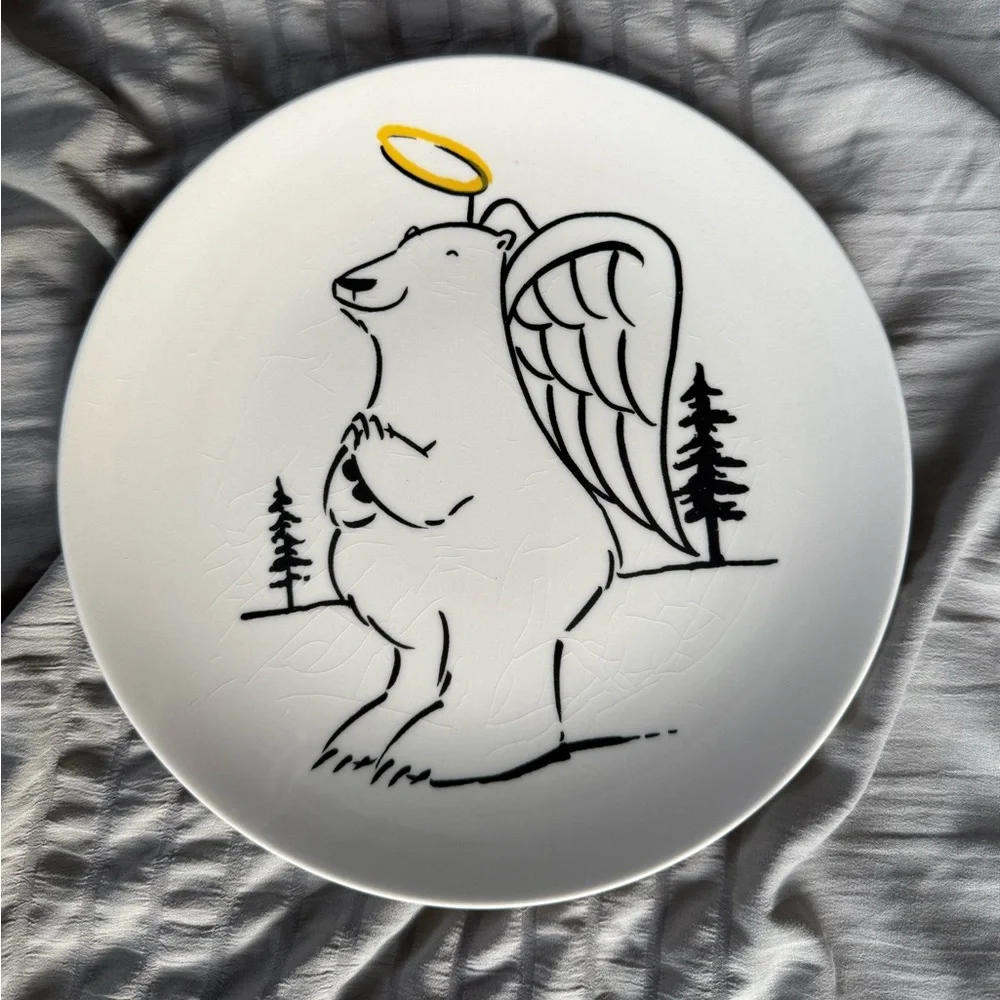 Pottery Barn Preston Polar Bear Plates Christmas Holiday 8.25